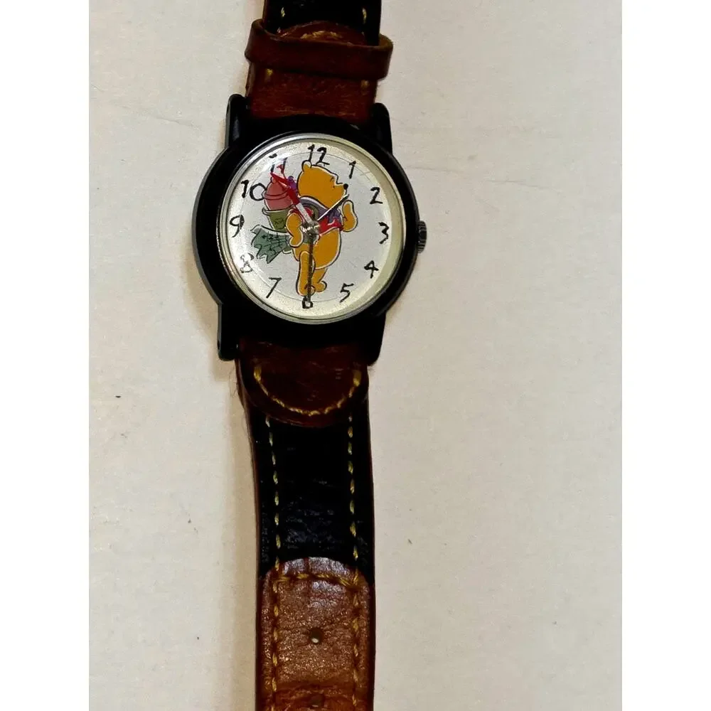 Vintage Disney Timex Winnie The Pooh Watch Brown & Black Leather Strap Works